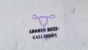 'María del Rosario y sus ovarios' hace pintadas contra la ley del aborto en la casa de Gallardón en Nerja