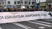 Directo: Miles de personas inician la marcha en Bilbao "por la paz y el acuerdo"