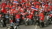 El Gobierno de Tailandia no disolverá Parlamento como exigen los 'camisas rojas'