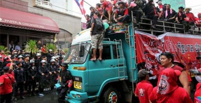 Séptimo día de protestas de los 'camisas rojas' en Bangkok