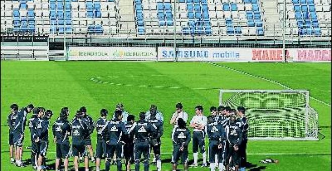 Pellegrini se mira en el Arsenal