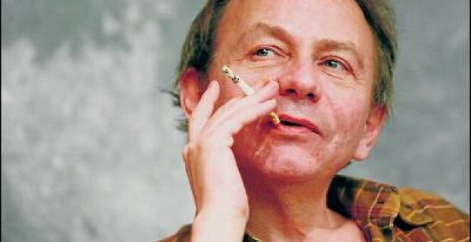 Houellebecq abre el fuego en Cosmopoética