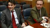 Un diputado 'aguirrista' insulta a Uriarte y a Oyarzabal por defender a Bono y a Garzón
