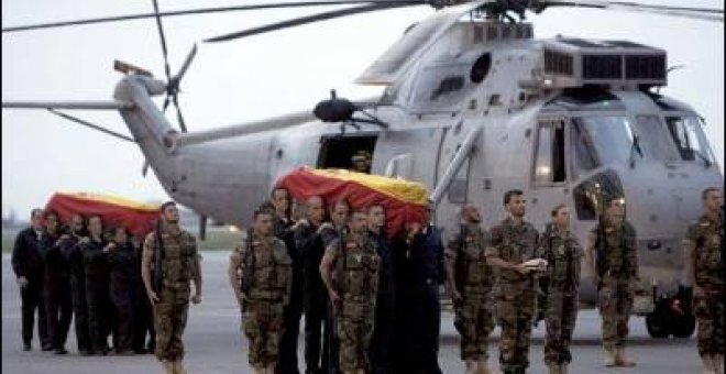 Llegan a España los cadáveres de los cuatro militares fallecidos en Haití