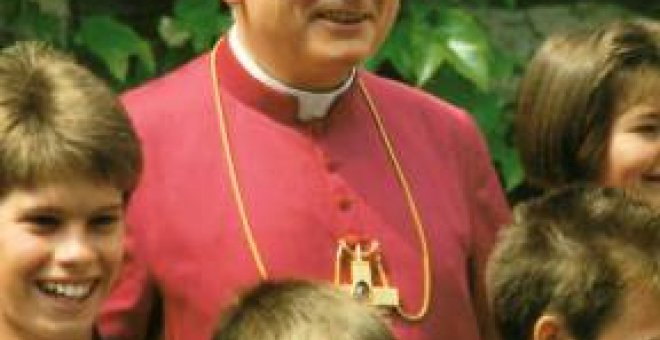 El Obispo de Augsburgo dimite por maltratar a menores