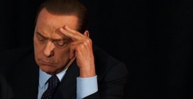 Berlusconi airea en público la división de su Gobierno