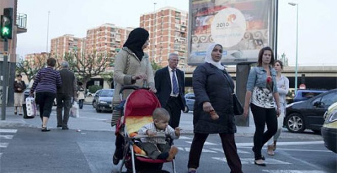 La embajada rumana protesta por el folleto "racista" del PP de Badalona