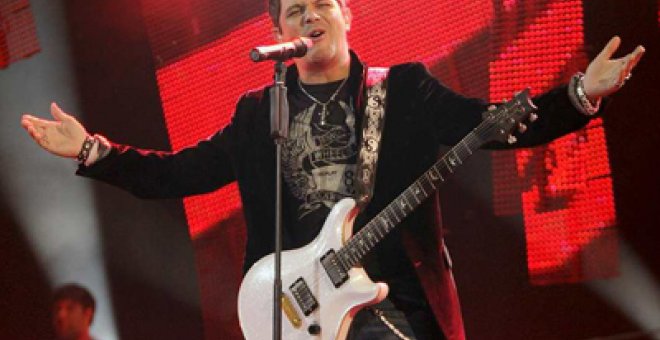 Alejandro Sanz retrasa un concierto para no coincidir con el fútbol