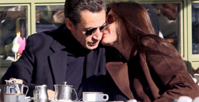 Bruni-Sarkozy: la pasión no entiende de diplomacia