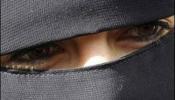 El burka, "una práctica radical contraria a la República" francesa