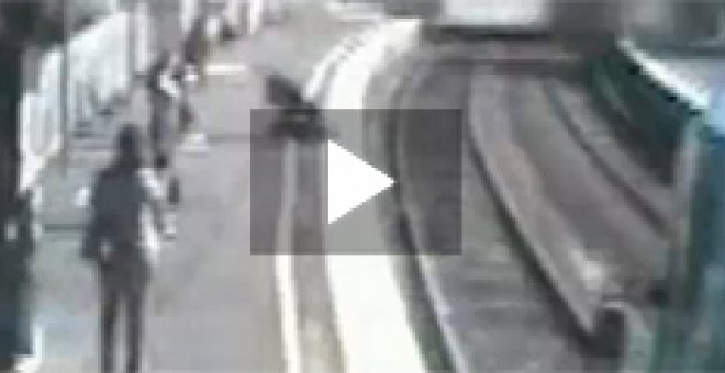 Un bebé de 15 meses sobrevive al atropello de un tren en Melbourne