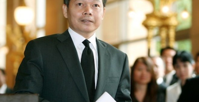 Thaksin niega financiar a los 'camisas rojas'