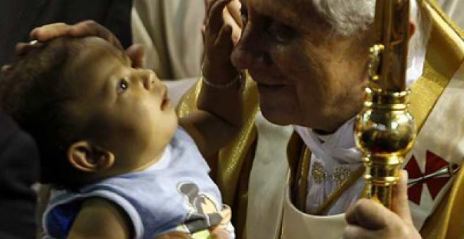 Benedicto XVI pide al fin perdón a las víctimas de abusos sexuales