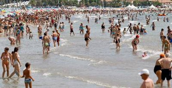 Uno de cada tres hogares no pudieron irse de vacaciones, una semana, en 2008