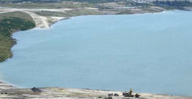 Pelea en Galicia por la construcción de una enorme laguna