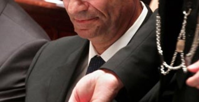 Sarkozy, acusado de recibir dinero negro de L'Oréal