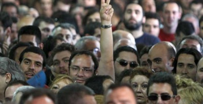 La asamblea vota si vuelven mañana a la huelga