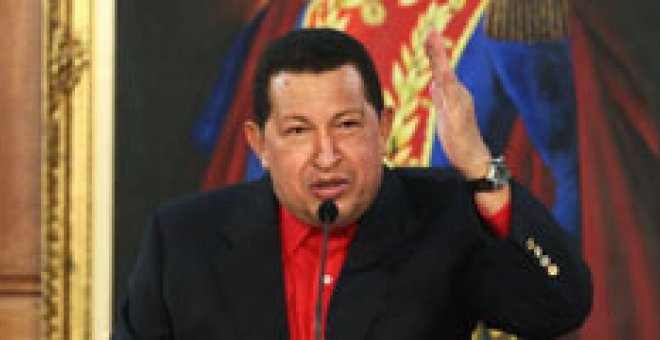 Chávez amenaza con romper relaciones con Colombia