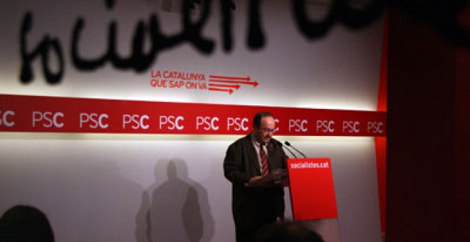El PSC desoye a CiU y a sus socios y seguirá fiel al PSOE en el Estatut