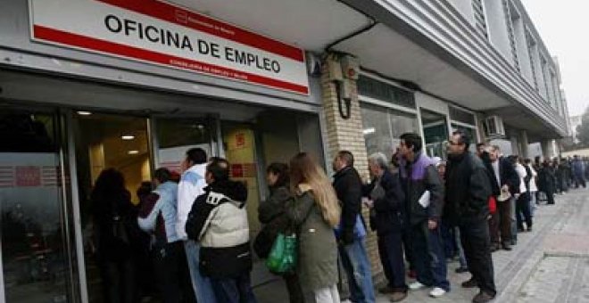 La prórroga de los 426 euros para parados sin prestación entra en vigor