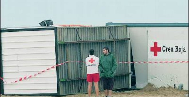 Un muerto al caer la caseta donde se refugió de la lluvia