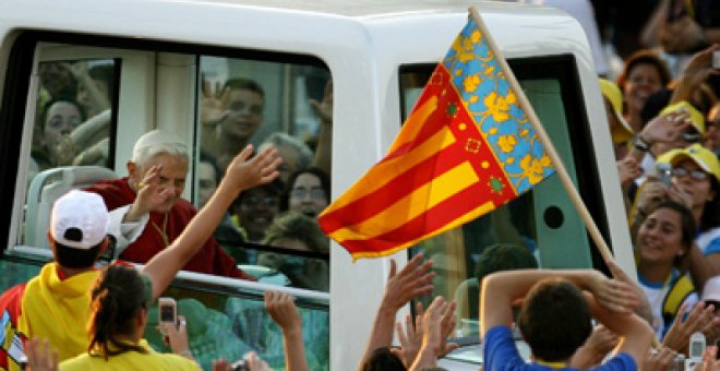Polémica por los costes de la visita de Ratzinger a España
