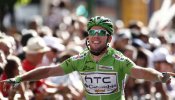 Cavendish celebra con un 'caballito' su segundo triunfo en la Vuelta