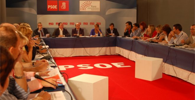 El PSOE ve poco democráticos cuatro parlamentos del PP