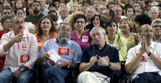 UGT y CCOO desafían a Corbacho en L'Hospitalet