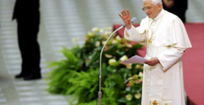 Colectivos críticos con el Papa se movilizan contra su visita a Barcelona