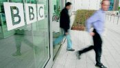 La BBC acepta reducir el gasto de su millonaria cúpula