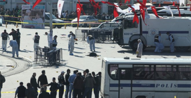 Un terrorista suicida causa 32 heridos en Estambul