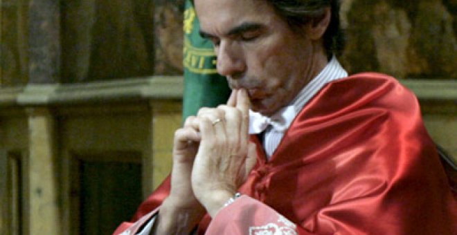 Aznar pide no "hacer como si ETA no existiera"