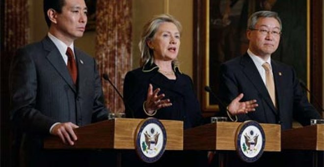 Clinton pide a China más firmeza frente a Pyongyang