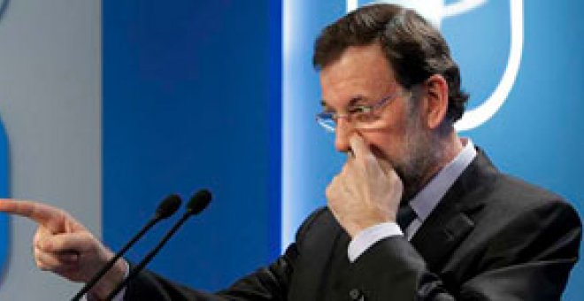 Rajoy cierra 2010 con un discurso tan catastrofista como el de 2009