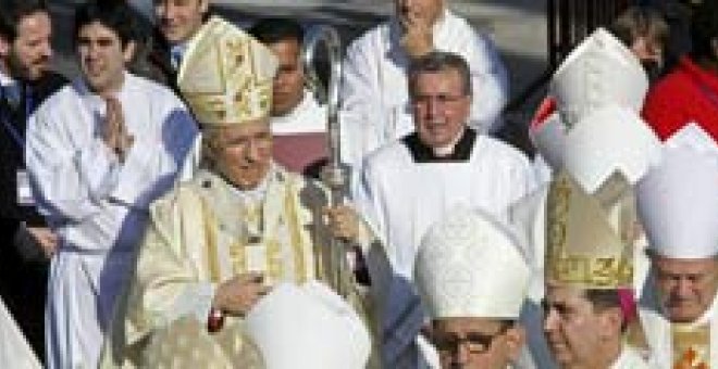 El Papa invita a los fieles a celebrar "con gozo el valor de la familia"