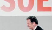 El PSOE exige a Rajoy que desautorice a Aznar