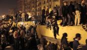 Los egipcios conquistan las calles a pesar de la represión