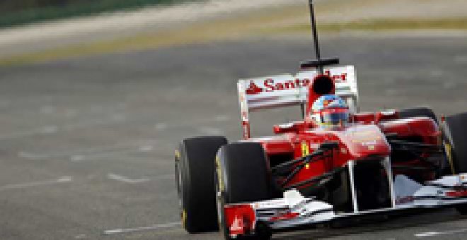Alonso ya conduce el F150