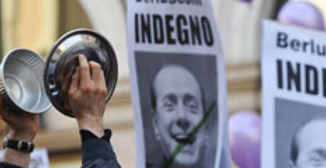 Los italianos manifiestan su indignación con Berlusconi