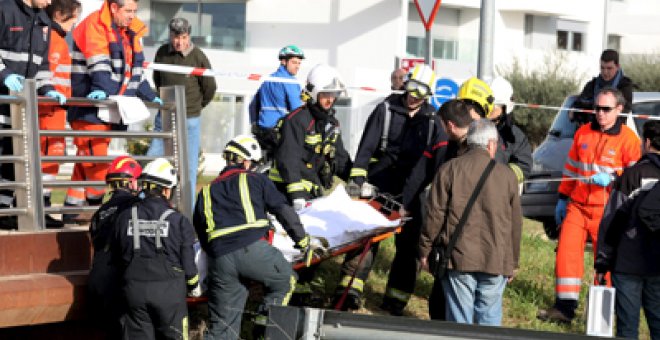 Un joven se ahorca en un puente tras creer que había asesinado a su pareja