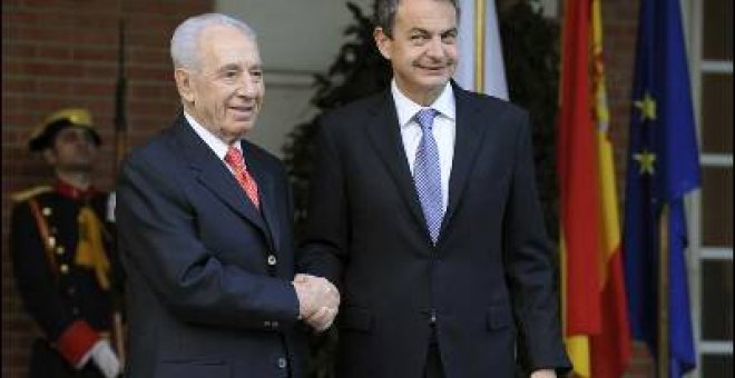 Zapatero y Peres apoyan "las ansias de democracia" de los árabes
