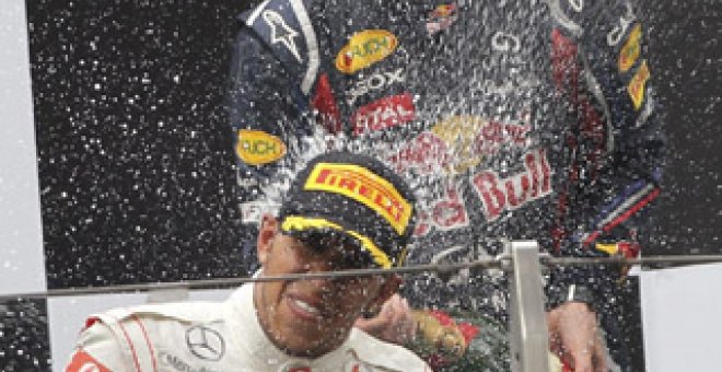 Hamilton, rebelde con clase