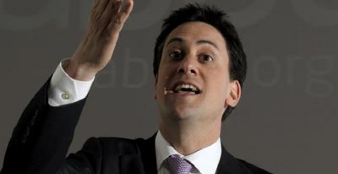 Miliband pide que no se use la consulta para atacar a Clegg