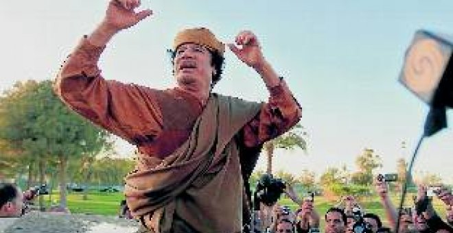 La Fiscalía de La Haya pide el arresto de Gadafi