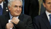 Una periodista se plantea denunciar a Strauss-Kahn por violación
