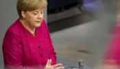 Merkel se rinde al populismo