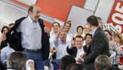 Rubalcaba pide al PSOE que deje de "darle vueltas" al 22-M