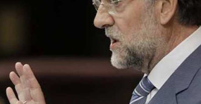 Rajoy deja para el final la única alusión 'amable' a Zapatero