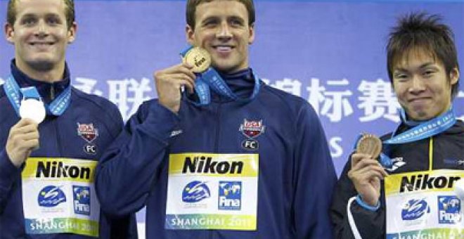 Lochte suma su quinta medalla de oro en Shanghái
